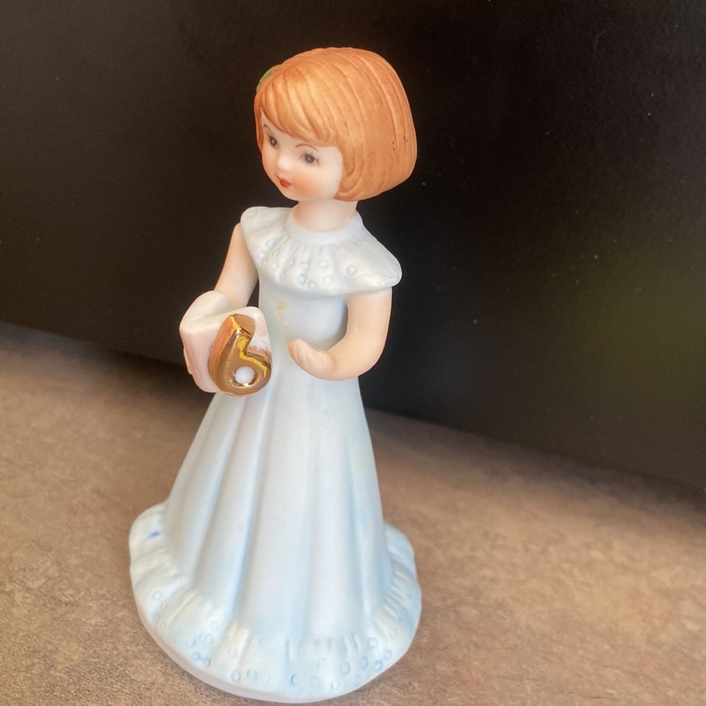 Growing Up Birthday Girls Year / Age 6 Porcelain Figurine 1982 Enesco White Blue